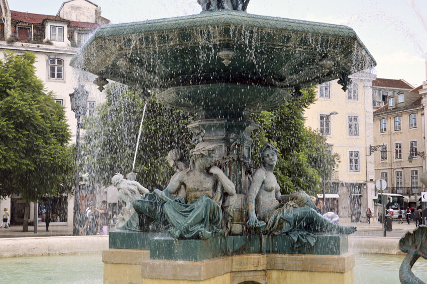 statue in the centre of Lissabon, Portuga